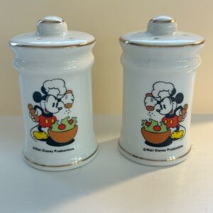 Vintage Walt Disney‎ Mickey Mouse Salt & Pepper Shakers Japan Cooking